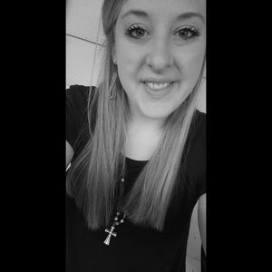 Meet your Posher, Casey